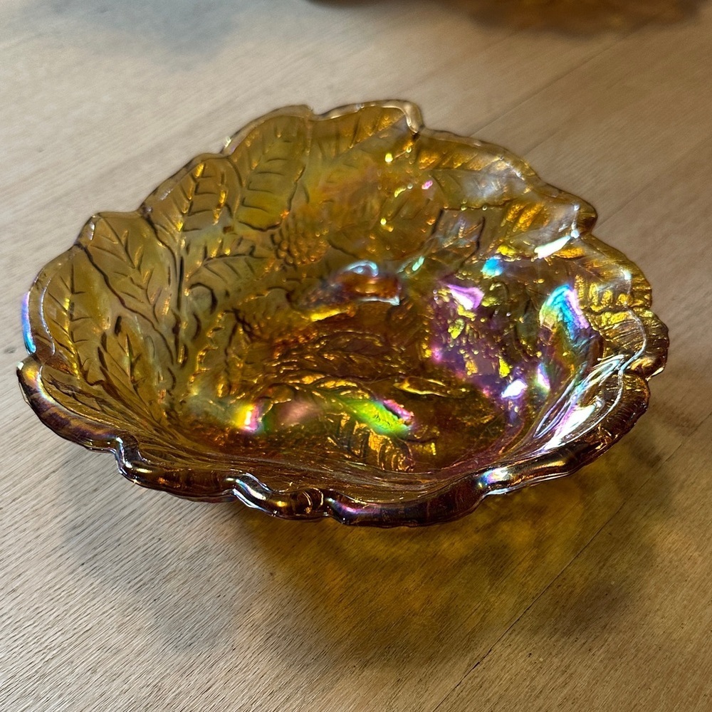 VINTAGE | Indiana Iridescent Gold Amber Sunflower Leaf Art Carnival Glass Bowl